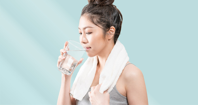 6 Alasan Air Membantu Diet Sukses 